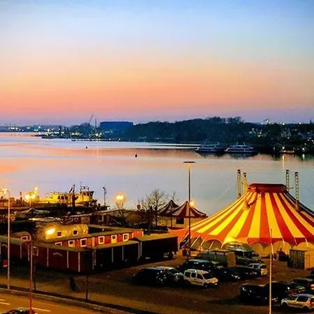 Circus Fantasia روستوك